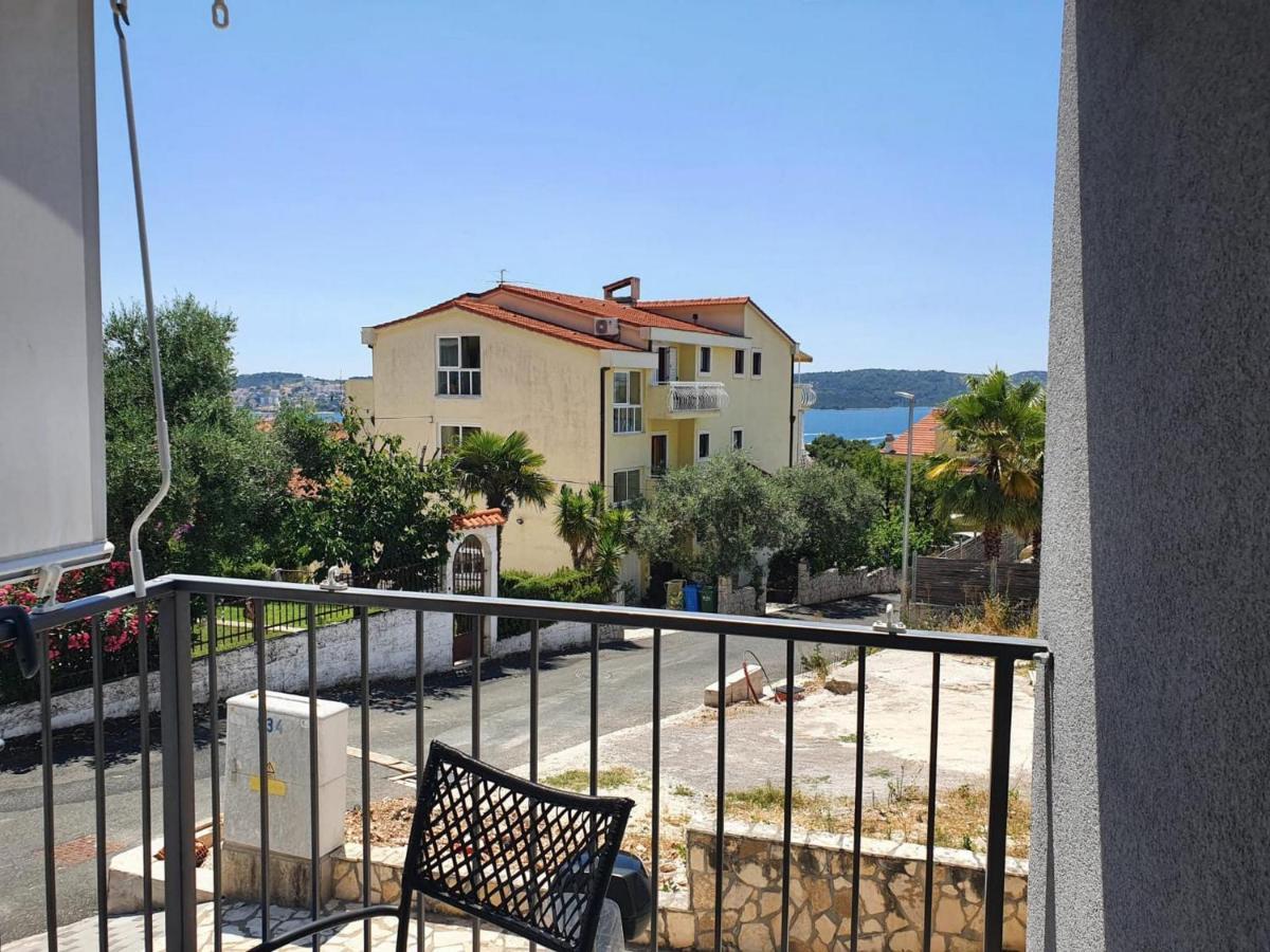 Apartment Adriatic - Saldun Трогир Экстерьер фото